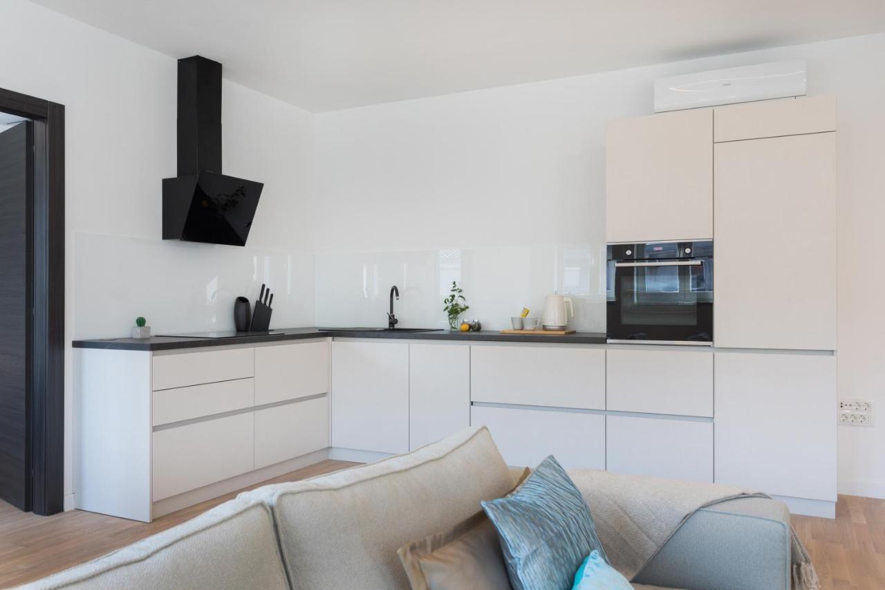 Design 2Bdr Apartment Near City Center Zagreb Buitenkant foto